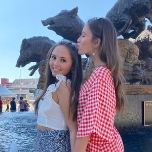 Meet your Posher, Mia